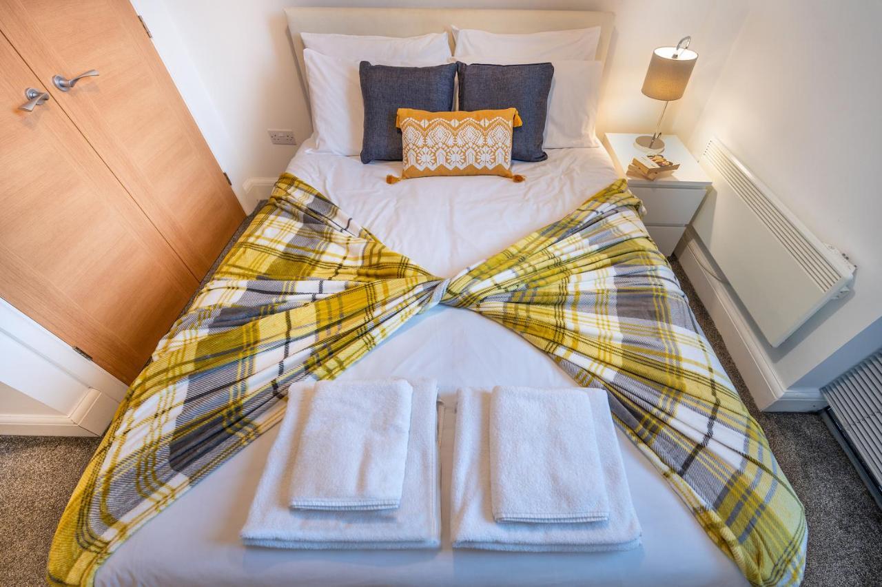 Modern & Spacious 2-Bed Flat With Secure Parking Reading Luaran gambar