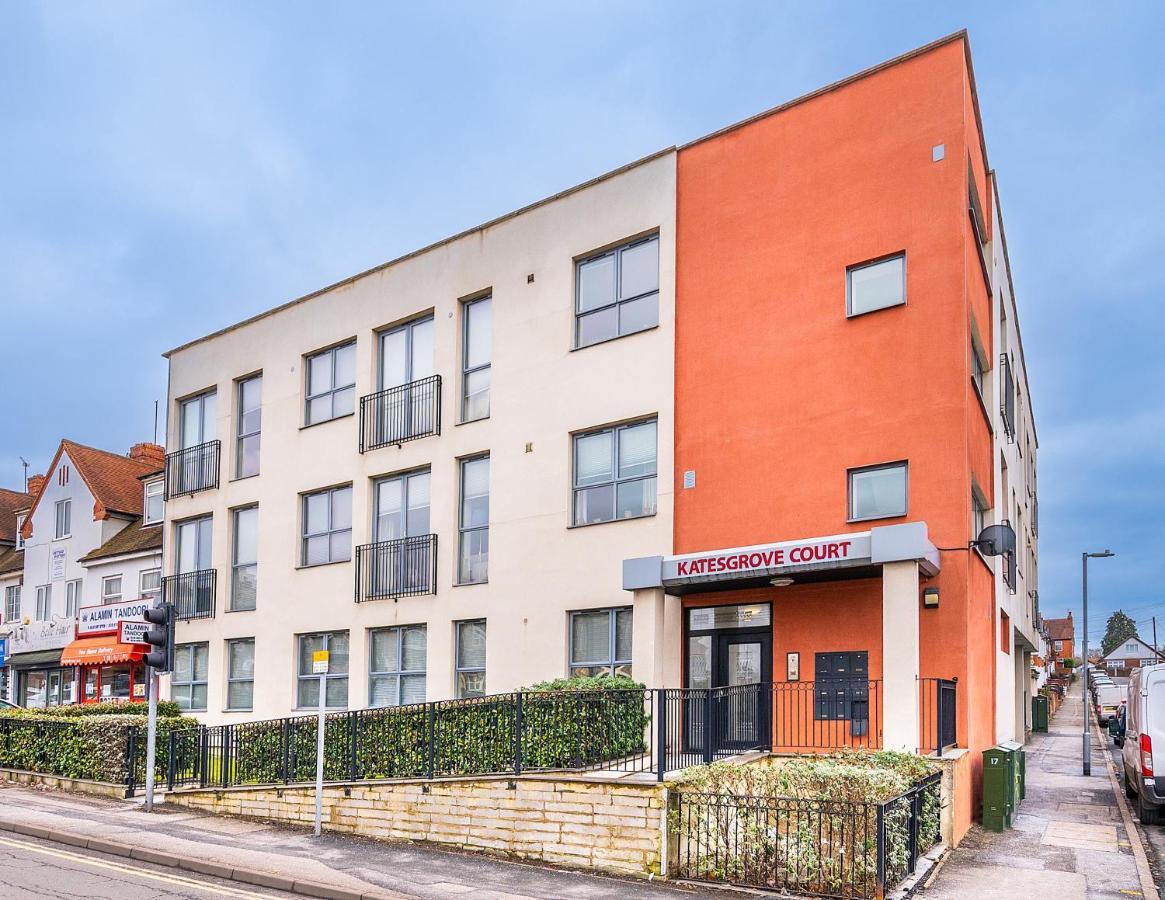 Modern & Spacious 2-Bed Flat With Secure Parking Reading Luaran gambar
